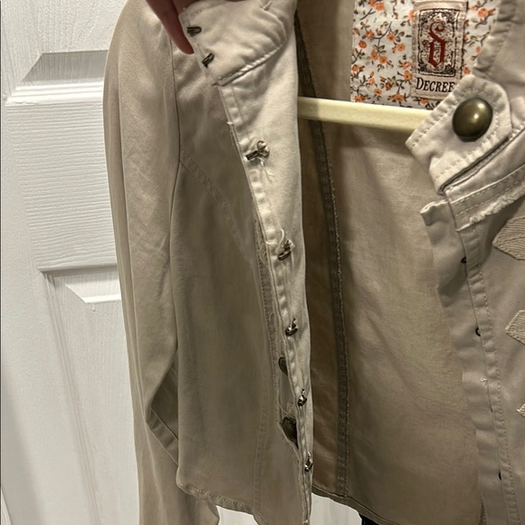 Decree Women's Beige Military Style Jacket - Picture 5 of 6